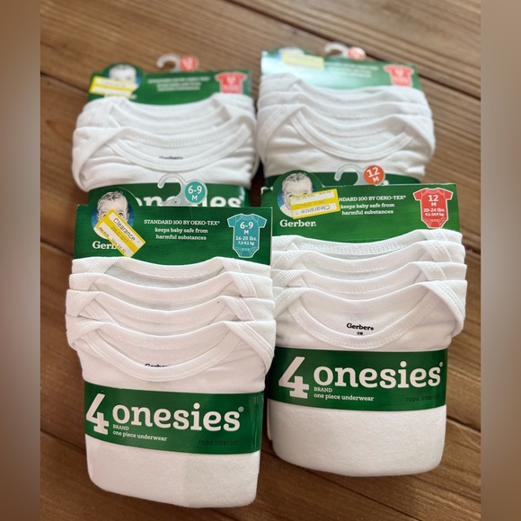 ⭐️ Bundle ⭐️Gerber White Onesies Sets and Noodle & Boo Whipes - Picture 1 of 7